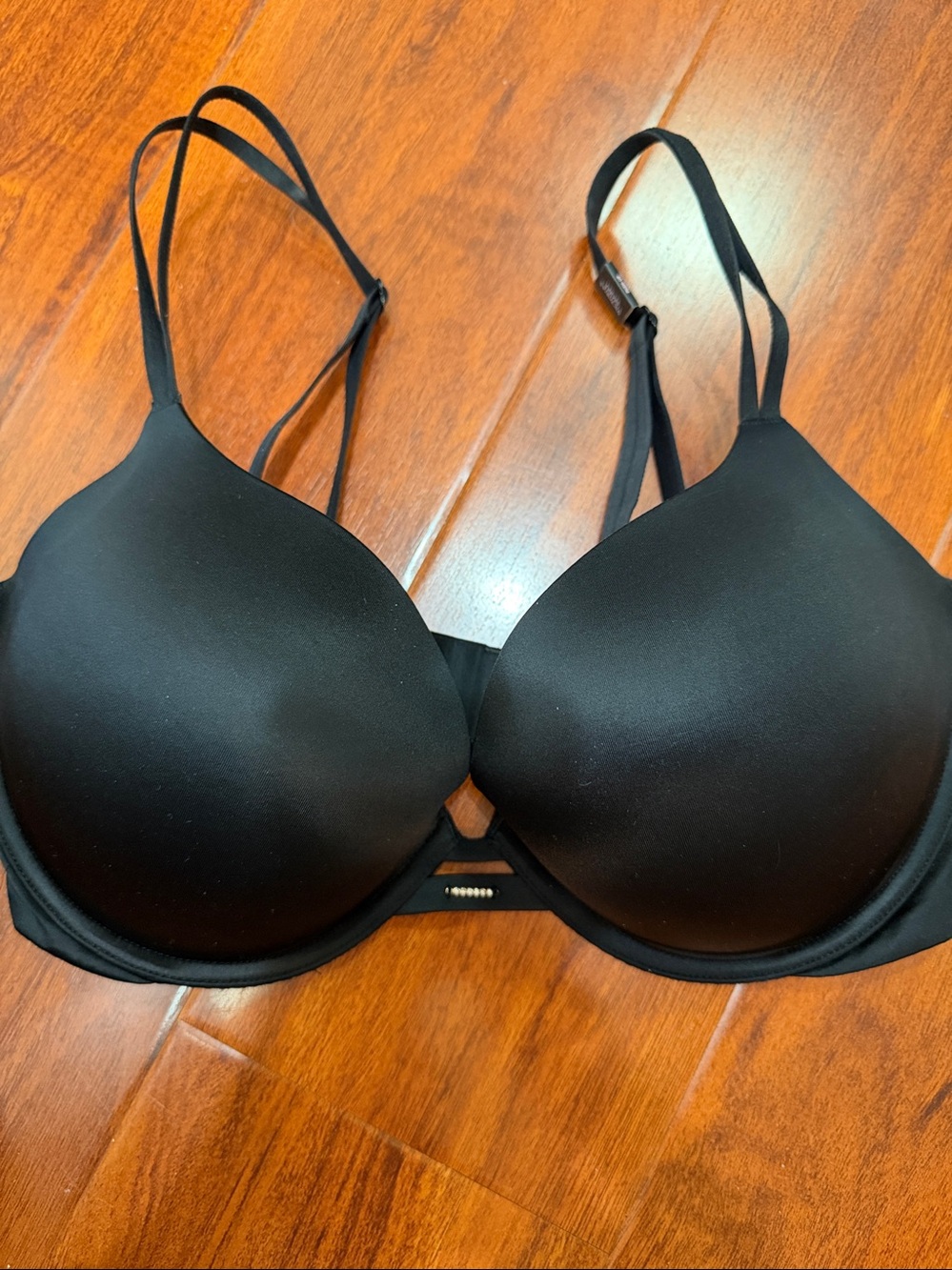 1 Victoria's Very sexy push up wide back Bra 36DD Brand new NWT FINAL MARKDOWN